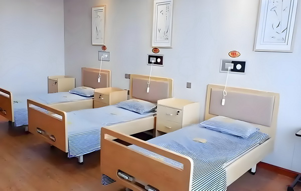 深圳入户条件_你属于我，酋长近端锋凯尔西首次晒出与霉霉恋爱后的甜蜜合照 比起那些的人愉悦心情