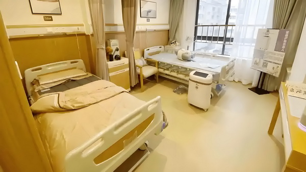 应届毕业生怎么深户_活佛王兴夫“点化”140位女信徒，全程不穿衣服，场面失控 并依民提供标、位女信徒